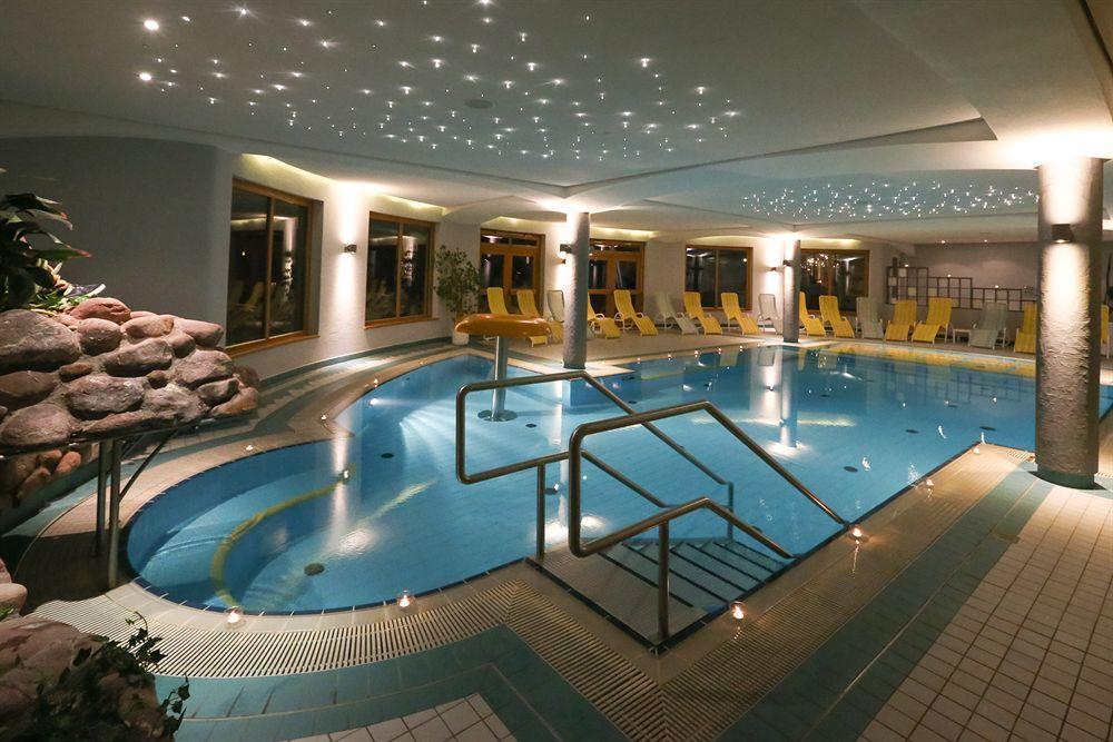 Family & Sporthotel Kaerntnerhof Bad Kleinkirchheim Exterior photo