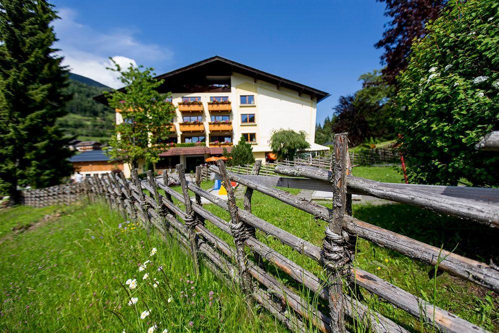 Family & Sporthotel Kaerntnerhof Bad Kleinkirchheim Exterior photo